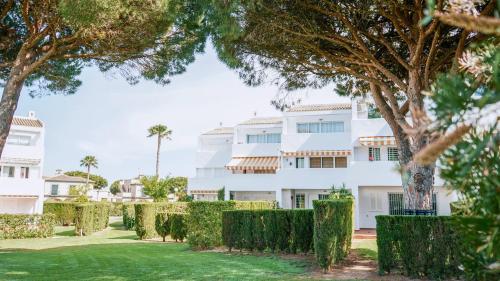 Retama Golf Nº 55 by Fontanilla Del Mar Holidays Rentals