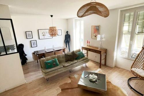 Ultra central, air conditionned, very quiet!