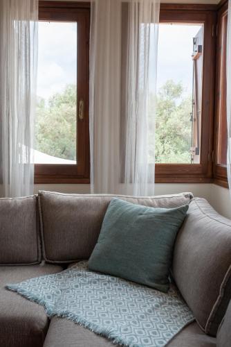 Gallery image of Symmetron Suites in Kálamos