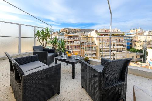 Beautiful loft close to Acropolis