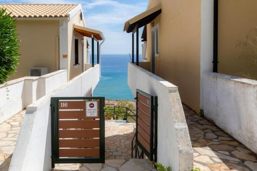Γενική θέα στη θάλασσα ή θέα στη θάλασσα από  αυτό το διαμέρισμα