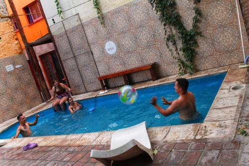 Swimmingpoolen hos eller tæt på Hostel Int Mendoza