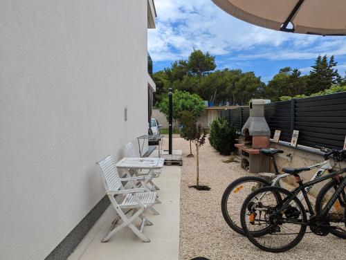 Afbeelding uit fotogalerij van ZILIP Apartments in Vir