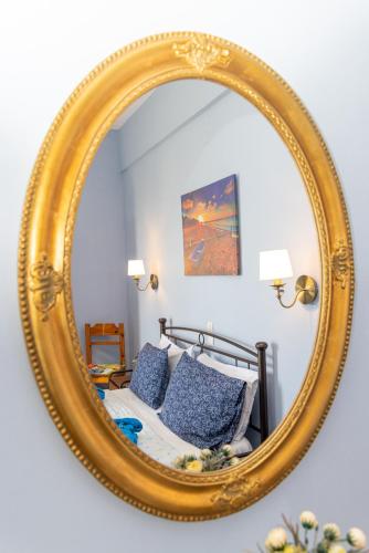 Postel nebo postele na pokoji v ubytování Irini Studios in Tinos
