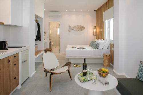 Hora Seaside Suites photo 2