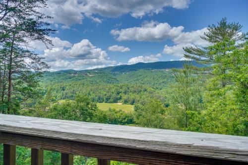 Secluded Sevierville Cabin w/ Hot Tub! photo 19