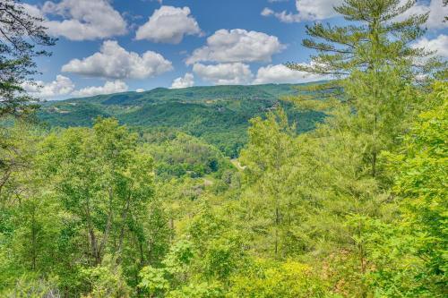 Secluded Sevierville Cabin w/ Hot Tub! photo 20