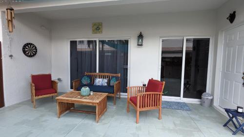 Gallery image of Luxurious Home, Accommodating Two Master Bedrooms with great amenities. in Tamiami