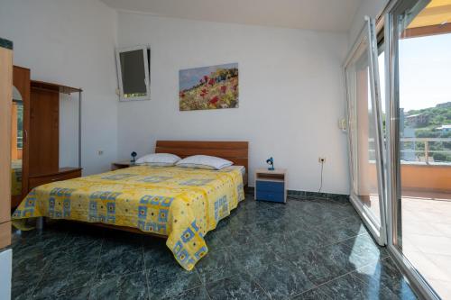 Posteľ alebo postele v izbe v ubytovaní Apartments with parking spaces Sali, Dugi otok - 17791