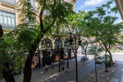Baron Suites Reina