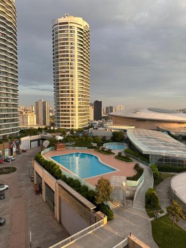 The swimming pool at or close to Mall Of İstanbul Residence