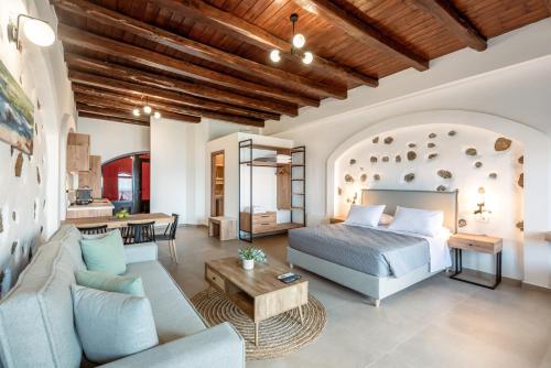 Ένα ή περισσότερα κρεβάτια σε δωμάτιο στο Superb apartmentS Kriaras sea view in Sfakia