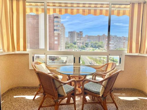 Apartamento Atenas Piscina 4 pax, Inmobiliaria Leo Playa de San Juan