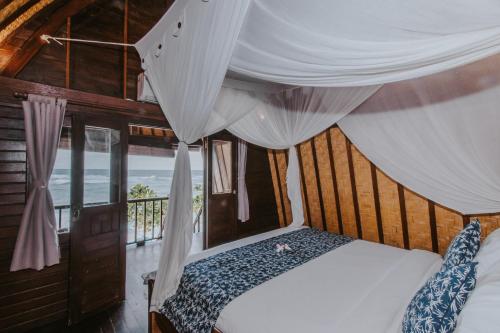 Gallery image of Dream Beach Huts in Nusa Lembongan