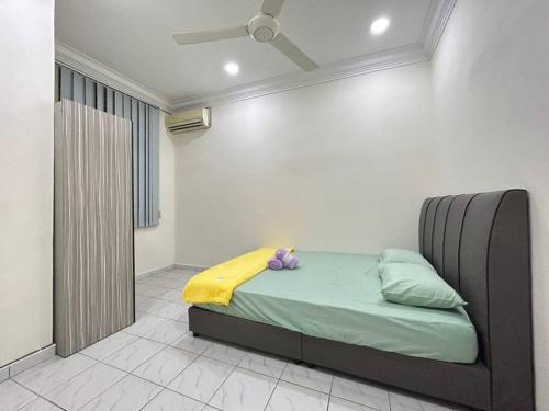 Ένα ή περισσότερα κρεβάτια σε δωμάτιο στο 239 S2 # U Homestay