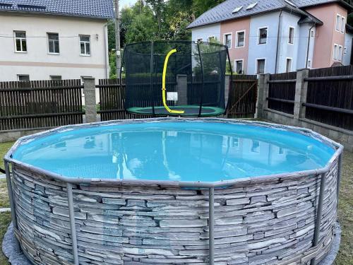 Bazén v ubytování Chalupa Polevsko nebo v jeho okolí