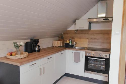 Kuchyň nebo kuchyňský kout v ubytování AUFTANKEN - Ferienwohnung Graf