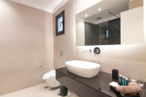 Vannituba majutusasutuses Mythodea Athens Suites
