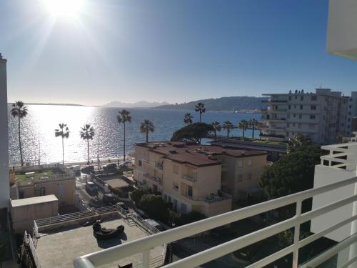 JUAN LES PINS 2P Le Tropique