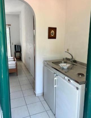 Lithino Apartments · 5min From the Beach