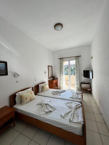 Lithino Apartments · 5min From the Beach