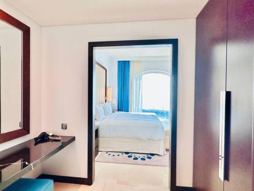 Enjoy this Beach resort 600