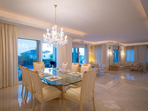 El Rosario large villa w heated pool
