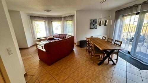 Χώρος καθιστικού στο Ferienhaus Zum Findling