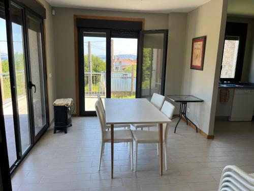 Fotografia z galérie ubytovania Casa cerca de la playa Area-Brava v destinácii Pontevedra