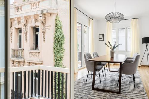 Central Cozy Apartments in Plaka by UPSTREET
