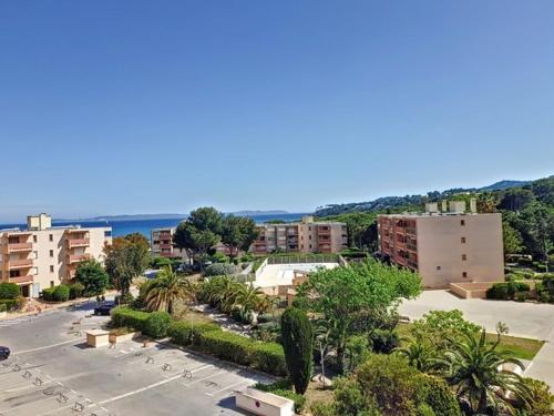 Studio cabine climatisé avec piscine et parking à Bormes-les-Mimosas - FR-1-610-75