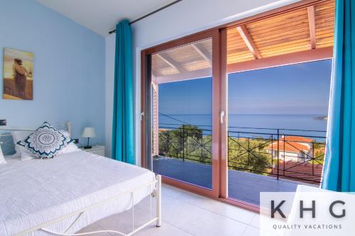 Dennis Grand view apartment in Vlachata village! Wide angle views!