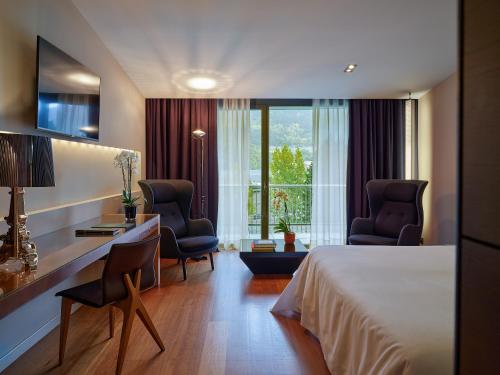 Andorra Park Hotel tesisinde bir oturma alanı