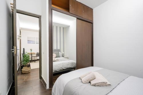 For You Rentals Acogedor apartamento en el centro de Madrid PDJ6 객실 침대