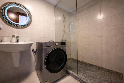 Ένα μπάνιο στο Stayr Somabay - Bay Life Home Rentals