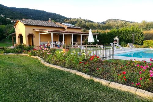 Casa con jardín y piscina en Villa Castiglioni, en Castiglion Fiorentino