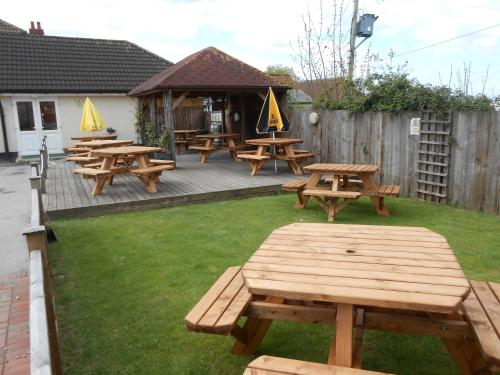 The swimming pool at or near Fox and Hounds Country Inn 
