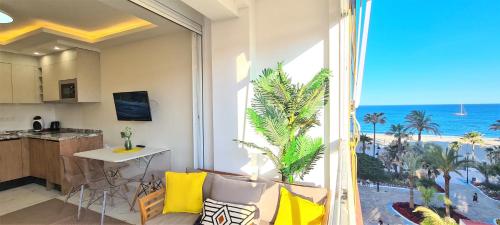 Kuchyňa alebo kuchynka v ubytovaní Apartment Línea de Playa