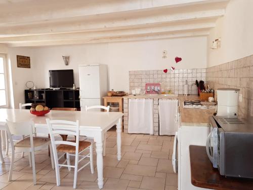 Ett kök eller pentry på Charming home in Provence - 6 pers.