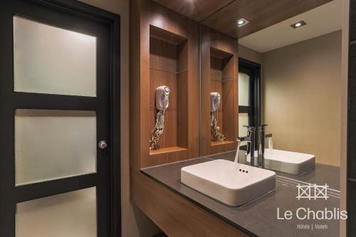 Hotel Le Chablis Cadillacにあるバスルーム