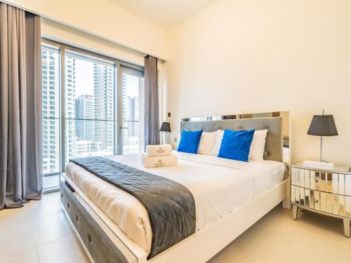 Brilliant 1BR in Burj Royale – Downtown Dubai