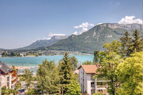 View Point Les Trésums - Terrasse vue lac & montagnes, proche vieille ville