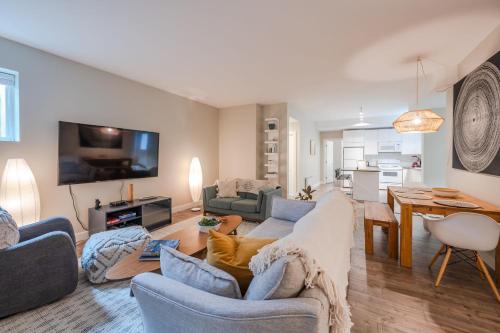 Evergreen Condo by Leavetown Vacations – Photos 2