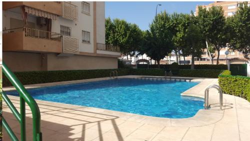 Bazén v ubytování Jardin 5 Playa de Gandia - No Fiestas - Con Wifi nebo v jeho okolí