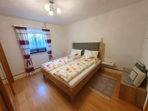Postel nebo postele na pokoji v ubytování Ferienwohnung Michaela