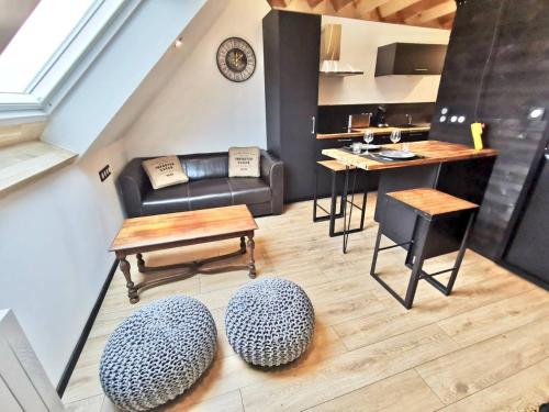 Kuchyň nebo kuchyňský kout v ubytování LE NID DE LA TOURELLE - Wifi - Hôpital - IUT