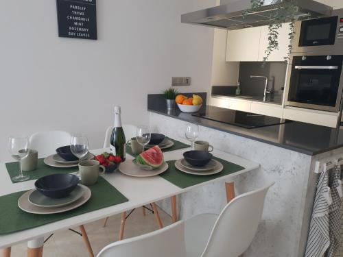 Fotografia z galérie ubytovania 082 Apartamento moderno con la piscina y WIFI gratis v destinácii Torrevieja