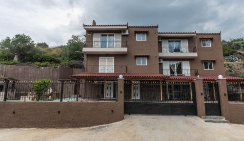 Fotografie z fotogalerie ubytování SANEL APARTMENTS v destinaci Áno Váthia