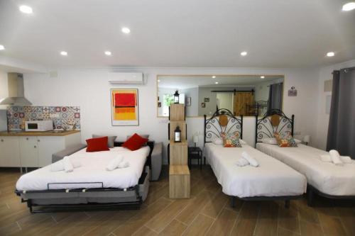 El Encanto de Curro&Lola