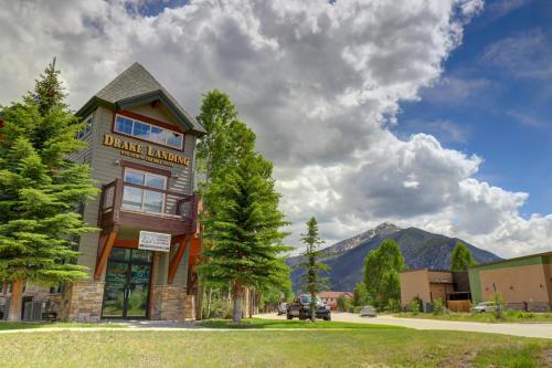 Üldine mäevaade või majutusasutusest E8 Drake Landing 2Br Loft condo pildistatud vaade